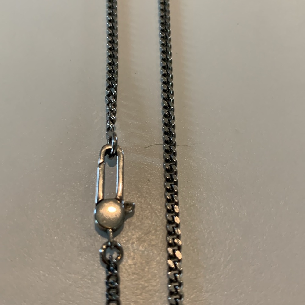 Gucci Silver and Red Pendant Necklace - Picture 4 of 10